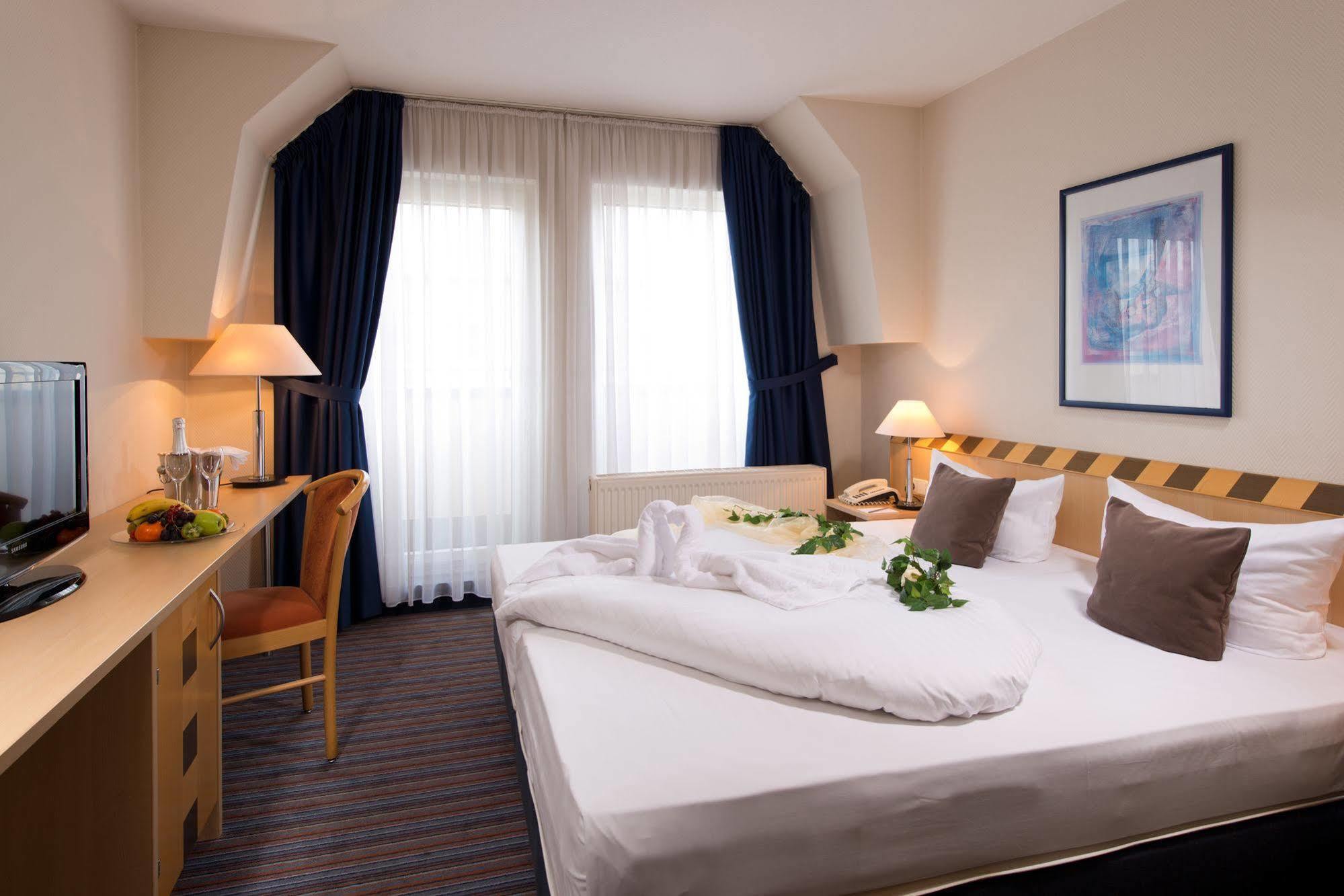 Achat Hotel Dresden Elbufer Εξωτερικό φωτογραφία